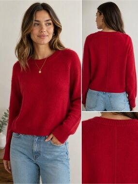 Universal Thread Red Crewneck Sweater Women’s Large Cozy Soft Pullover